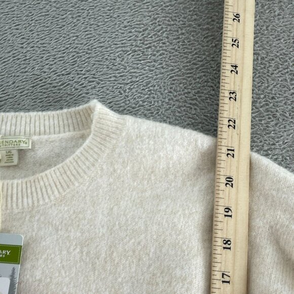 Soft Cozy Crewneck Sweater L/G Legendary Outfitters Beige Blend NWT 0297 - Picture 8 of 9
